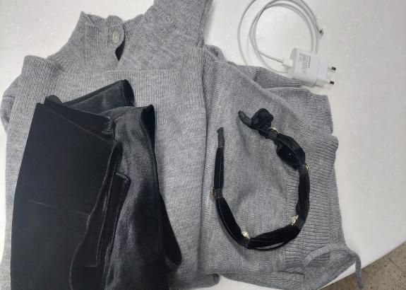 여성 의류 상의, 하의, 치마, 아이폰 충전기, 머리띠