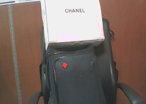 데상트 가방, 샤넬 종이가방