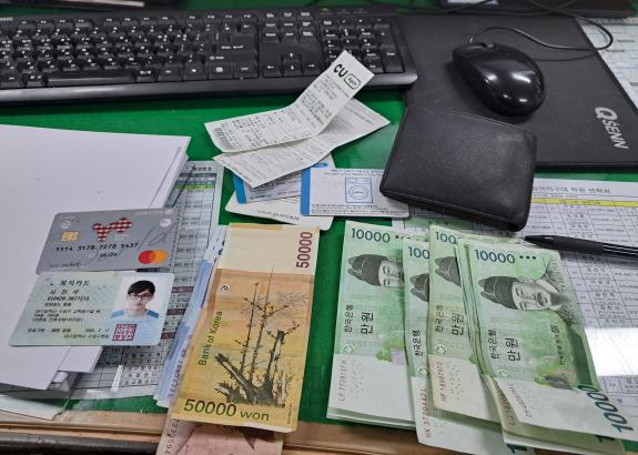 루이까또즈 남성지갑