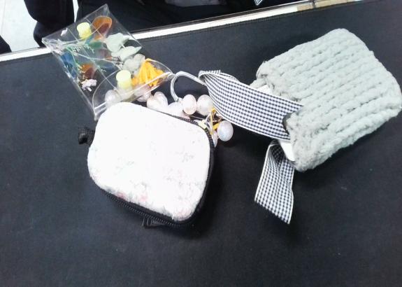 연두색 지갑, 무선이어폰 케이스