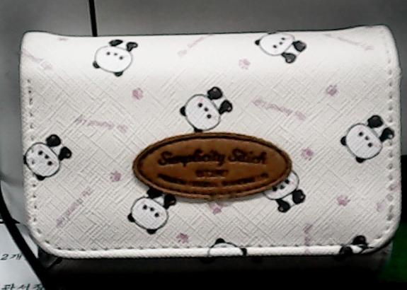 하얀색 여성용 반지갑(팬더 그림)