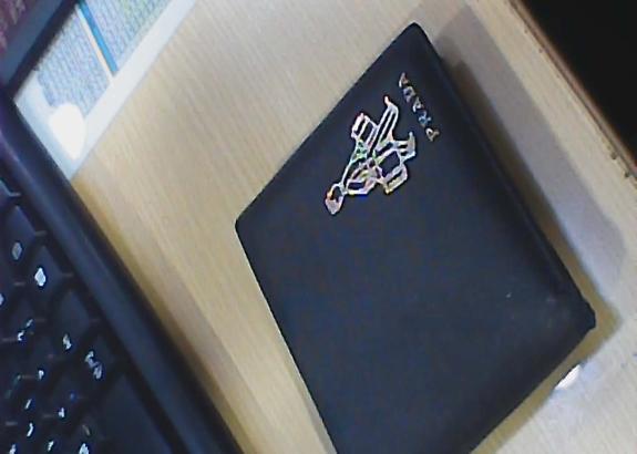 프라다지갑, 현금,주민증,각종카드