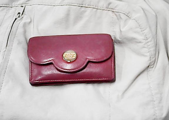 크림색 COS가방, 카드지갑, 신분증